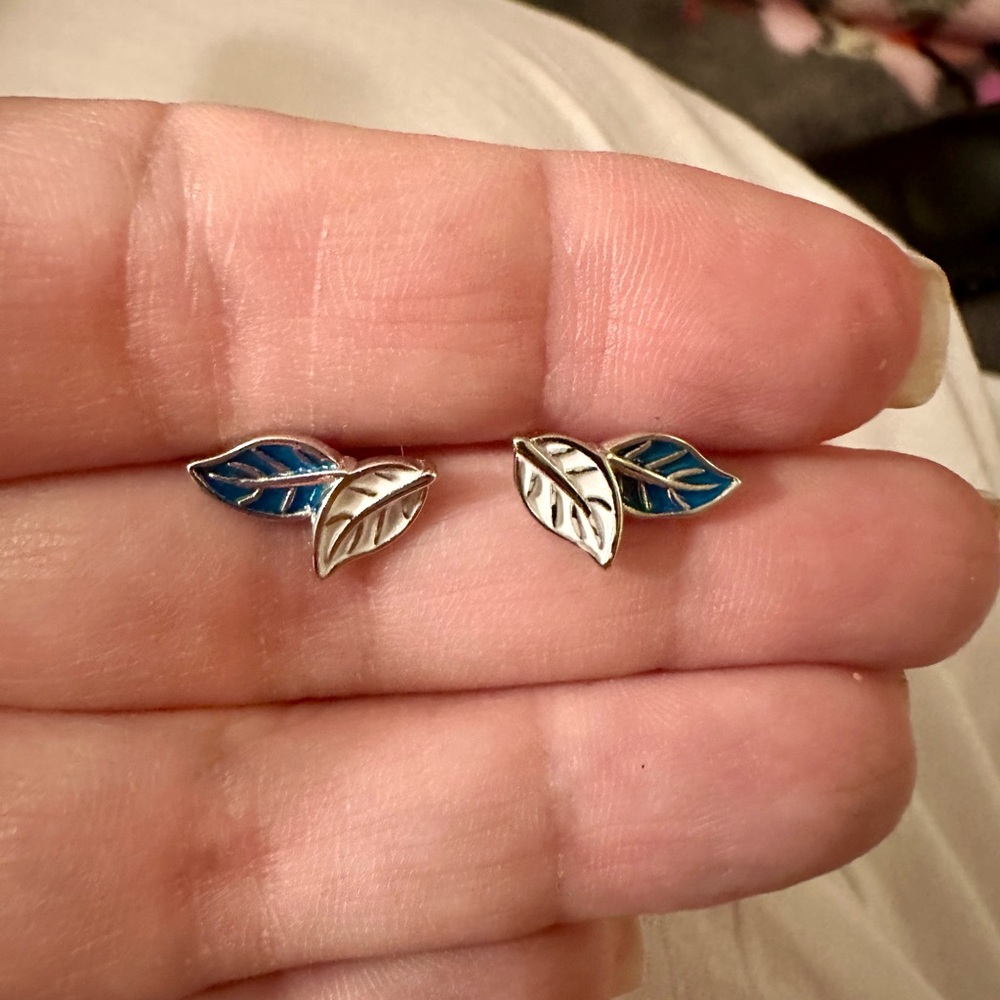 Thaya Sterling Silver Blue and White Leaf Stud Earrings